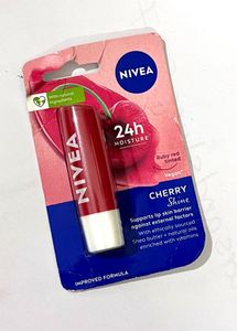 Nivea Cherry Shine Lip Balm