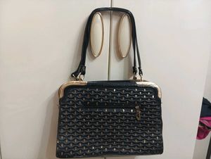 Black &amp; Gold Handbag