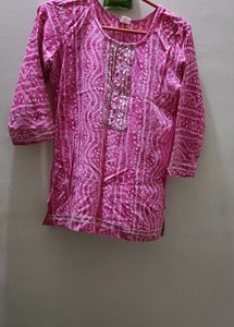 Patterned Maxi 6 kurtis combo