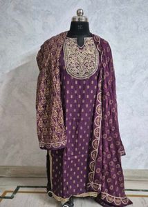 Green &amp; White Embroidered Salwar Kameez