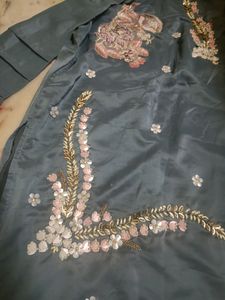 Pretty Set With Dupatta And Pant