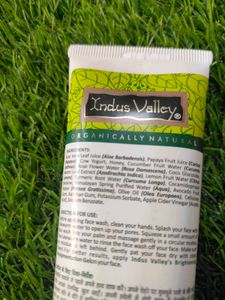 Cow Yogurt Mashobra Wild Honey Facewash