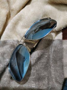 Stylish Aviator Mirror Sunglasses- Chrome Finish