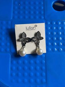 Black Metal Butterfly Earring With Pearl Hanging