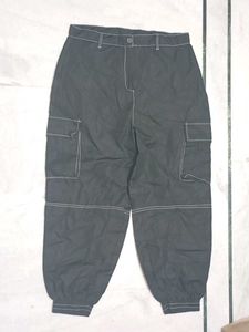 women&#39;s Black Cargo pants