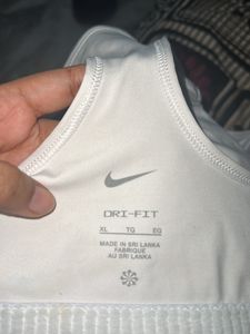 Nike Swoosh Medium support Sports Bra