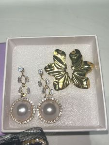 earring and hair bow combo