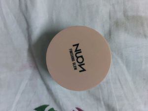 NUON Finishing Glow Compact