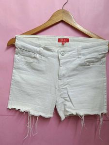 Elle White Denim Shorts - Size 30