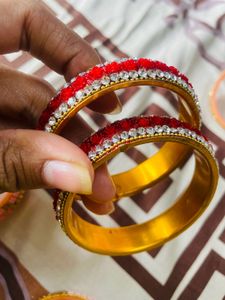 Red Rose Studded Stone Kangan