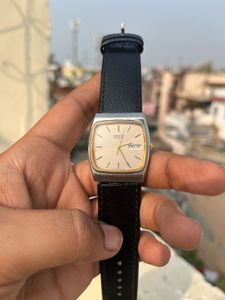 Seiko vintage tank Quartz Watch