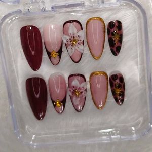 Press-On Nail Set
