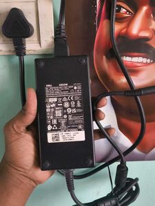 Dell Thunderbolt Docking Station And 180w Charger