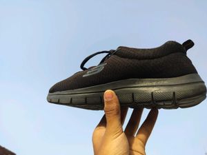 💯OG SKECHERS WITH MEMORY FOAM