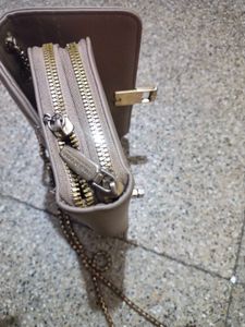 Chain Strap Crossbody Wallet