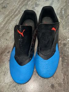 Puma Soccer Cleats - Size 10