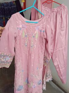 Pakistani Pink Embroidered Kurta Set