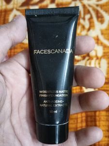 Ponds BB Cream + Faces Canada Weightless Matte Finish Foundation