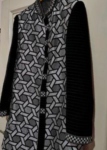 Black Geometric Velvet Jodhpuri
