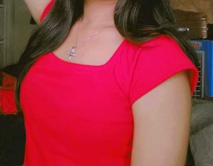 Red♥️top. Valintindayspecial