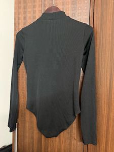 SALE 🛍️Zara Black Ribbed Top