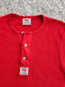 Vintage Levi&#39;s Red Henley T-Shirt