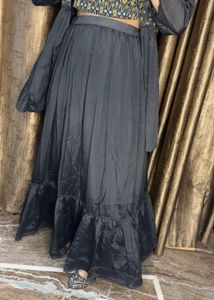 Skirt With Crop Top And Shrug