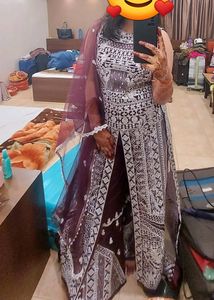 Women Chicken Embroidery Straight Kurta With Trouser,Jacket And Dupatta.