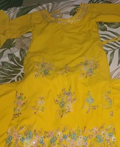 Lehnga Kurti Set With Dupatta