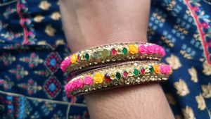 Floral Bangle Set