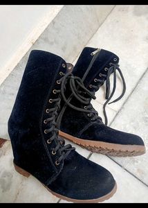 Black Lace-Up Boots