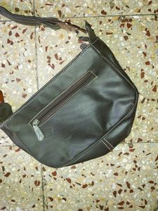 Hand Bag With Beautiful Sling