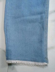 Light Wash Cropped Jeans