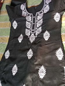 Elegant Black Embroidered Kurta