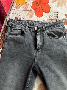 Combo Offer 🤩 Two Jeans and One Cargo Pants