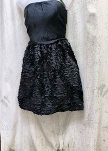 568. Black Strapless Party Dress