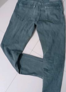 Mens Jeans         Size 32