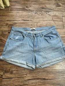 low waisted Denim Shorts