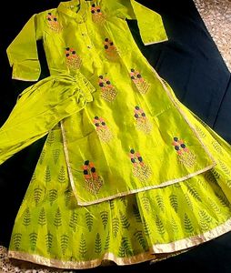 It&#39;s A Girls 2 In 1 Kurti With Leggings
