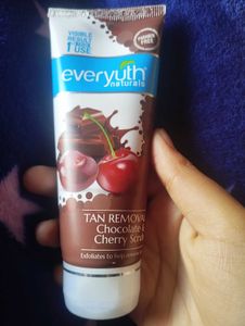 Everyuth Walnut Scrub
