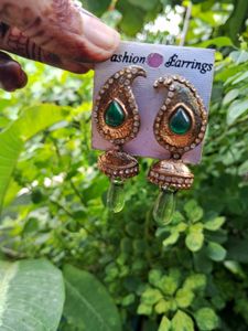 Vintage Emerald Jhumka Earrings
