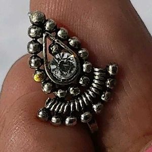Sparkling Silver nose Ring