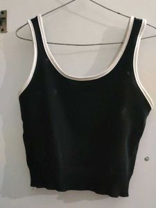 Black Graphic Crop Tank Top