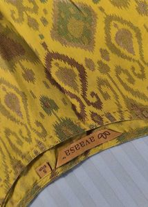 Avaasa Ikat Print Kurta