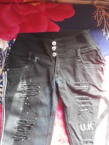 Black Mid Waist Jeans,with 3 Buttons