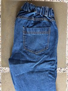 Mom’s Fit Dark Blue High-Waisted Jeans
