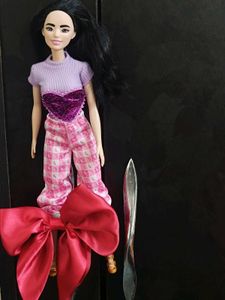 Gorgeous Barbie Doll with Outfit