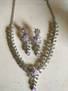Elegant Floral Necklace Set