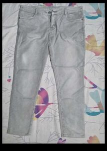 Grey Women's Skinny Jeans