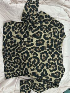Animal print top! 🐯